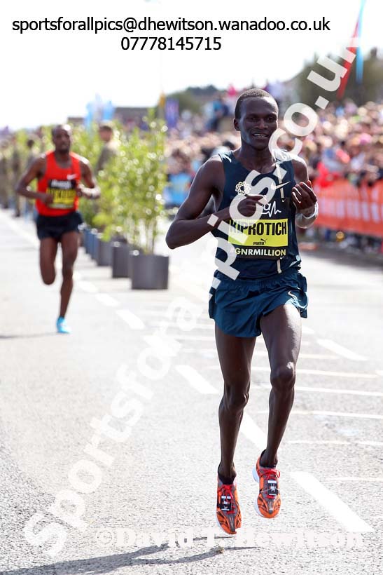 Stephen Kiprotich 3rd in the mens 2014 BUPA Great North Run. Photo: David T. Hewitson/Sports for All Pics